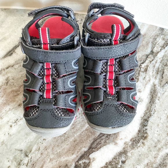 Cat & Jake Toddler Boy Afton Sandals- Size 8 - Picture 2 of 5